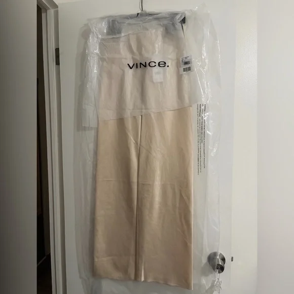 Pants - Picture 2 of 4